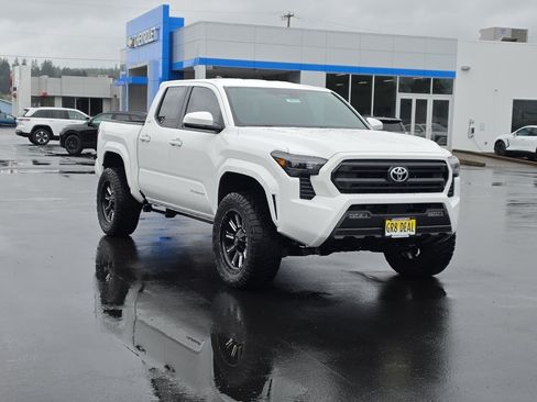 New 2026 Toyota Tacoma SR5 AWD/4WD image 2