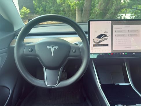 Used 2020 Tesla Model 3 Long Range AWD/4WD image 21