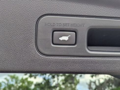 Used 2023 Acura MDX SH-AWD w/ Advance Package image 12