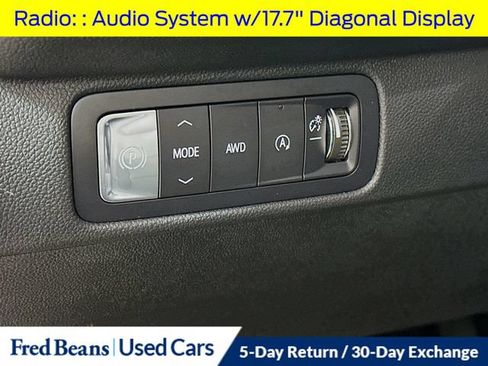 Used 2025 Chevrolet Traverse Z71 w/ Enhanced Driving Package AWD/4WD image 13