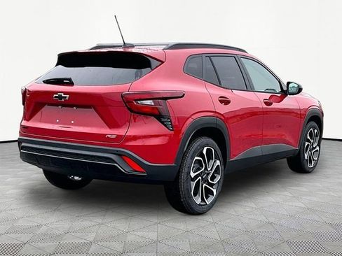 New 2026 Chevrolet Trax RS w/ Sunroof Package FWD image 6