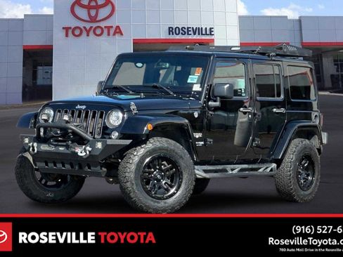 Used 2018 Jeep Wrangler Unlimited Sahara image 1