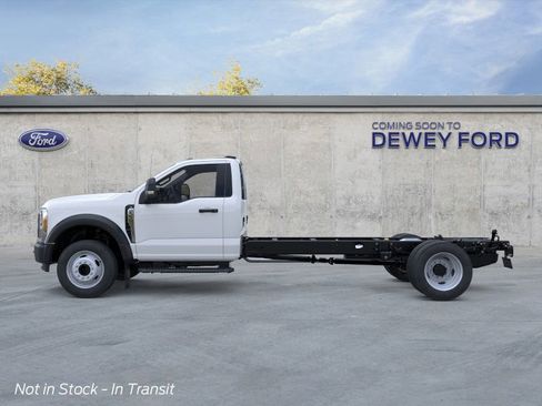 New 2026 Ford F550 2WD Regular Cab Super Duty image 3