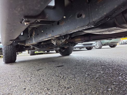 Used 2019 Toyota Tacoma SR AWD/4WD image 13