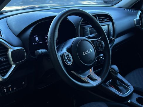 Used 2022 Kia Soul LX w/ Technology Package FWD image 29