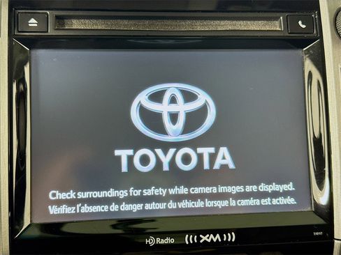 Used 2017 Toyota Tundra SR5 image 28