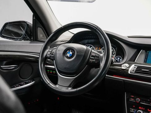 Used 2017 BMW 535i Gran Turismo RWD image 15