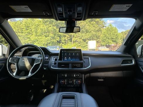 Used 2022 Chevrolet Suburban RST w/ Sport Performance Package AWD/4WD image 31
