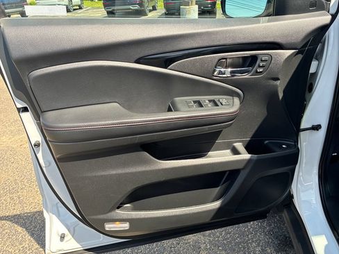 Used 2023 Honda Ridgeline Black Edition image 12