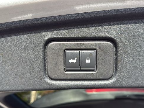 Certified 2022 Nissan Pathfinder Platinum w/ Cargo Package image 27