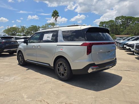 New 2027 Kia Carnival SX FWD image 6