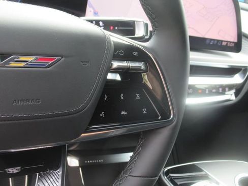 New 2026 Cadillac Lyriq V image 20