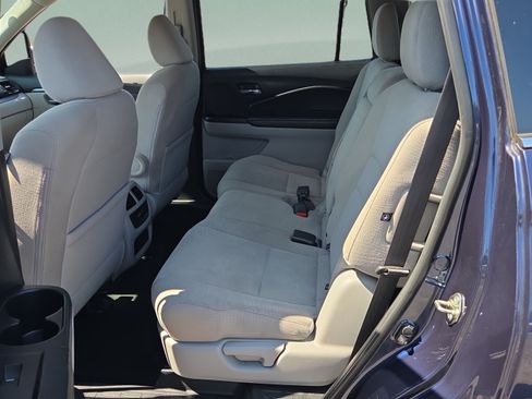 Certified 2017 Honda Pilot EX image 10