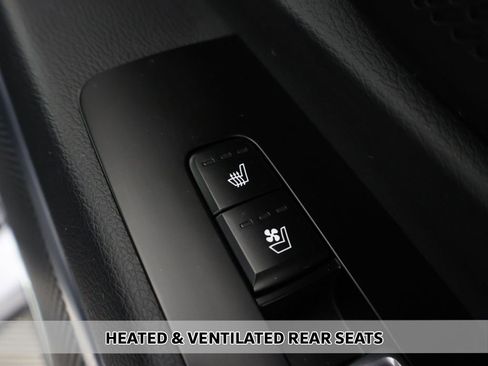 Used 2022 Kia Telluride SX w/ SX Prestige Package AWD/4WD image 11
