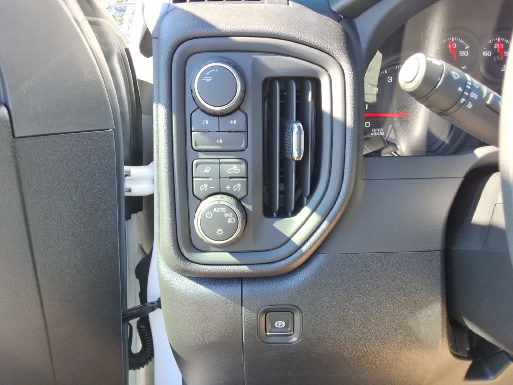 New 2026 Chevrolet Silverado 2500 Custom w/ Custom Value Package AWD/4WD image 30