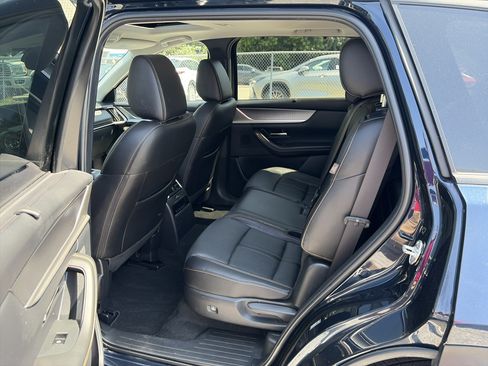 Used 2024 MAZDA CX-90 Plug-In Hybrid w/ Preferred AWD/4WD image 12