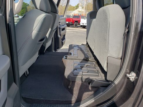 Used 2017 RAM 1500 Big Horn image 34