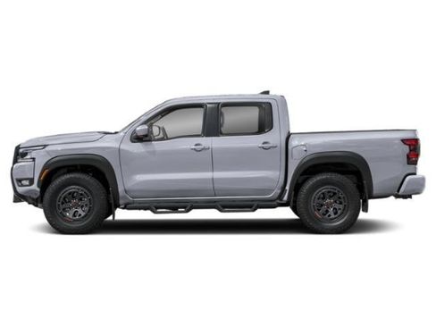 Used 2025 Nissan Frontier PRO-4X AWD/4WD image 3