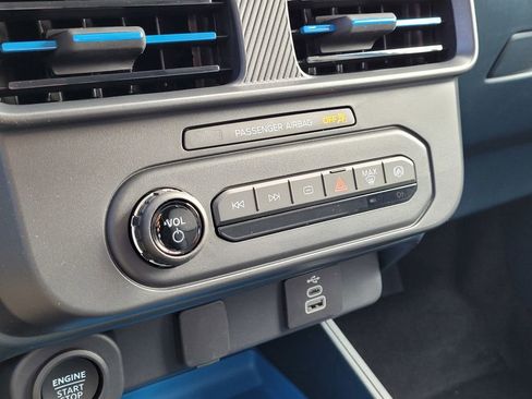 New 2025 Ford Maverick XLT image 47