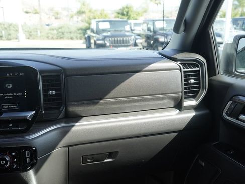 Used 2023 Chevrolet Silverado 1500 LTZ AWD/4WD image 28