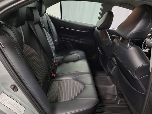Used 2021 Toyota Camry SE FWD image 24