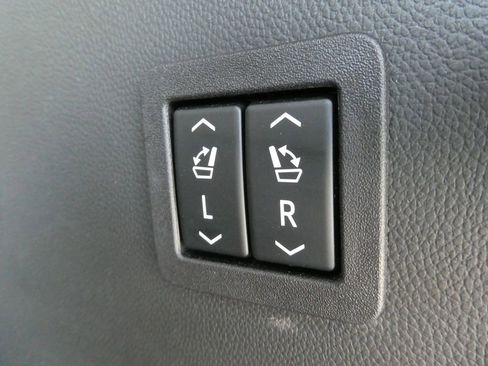 Certified 2021 Buick Enclave Avenir w/ Avenir Technology Package image 34