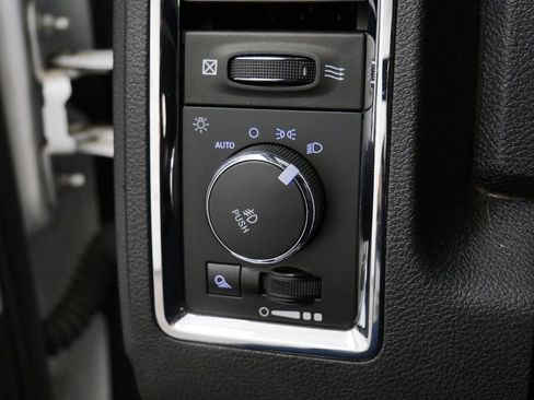 Used 2017 RAM 1500 Laramie w/ Convenience Group image 25