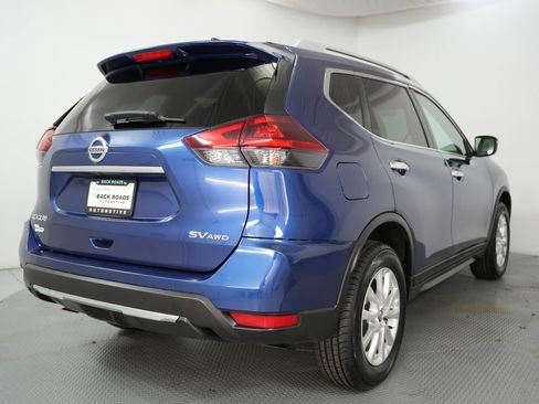Used 2018 Nissan Rogue SV image 9