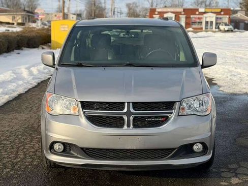 Used 2017 Dodge Grand Caravan SXT image 10