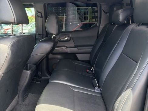 Used 2019 Toyota Tacoma SR image 13