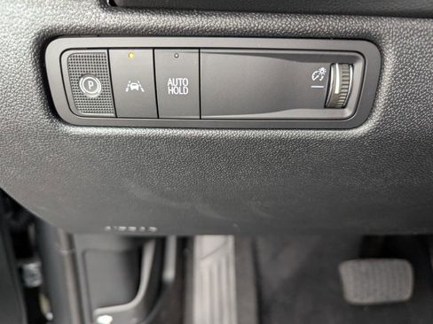 New 2026 Chevrolet Equinox EV LT image 32