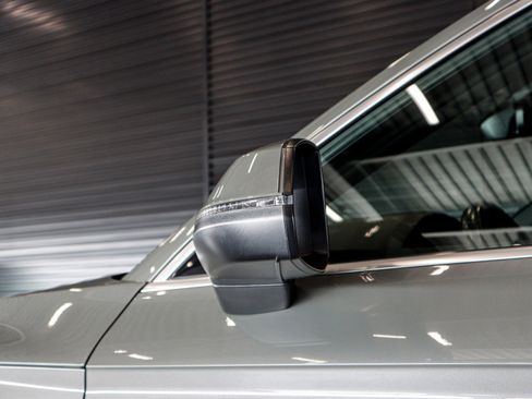 Used 2023 Audi Q5 2.0T Premium w/ Convenience Package image 31