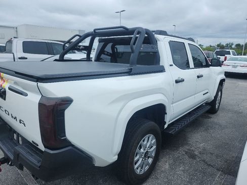 Used 2024 Toyota Tacoma SR AWD/4WD image 17