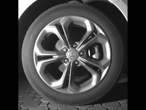 Used 2023 Honda Accord EX image 9