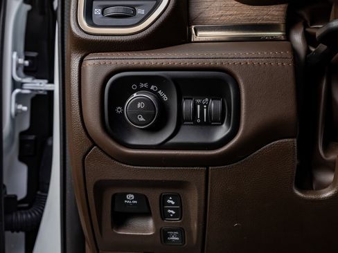 Used 2025 RAM 1500 Limited w/ Bed Utility Group image 22