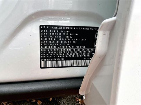 New 2026 Volkswagen Tiguan SE R-Line image 37