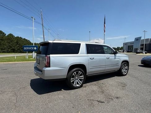 Used 2019 GMC Yukon XL Denali w/ Denali Ultimate Package RWD image 6