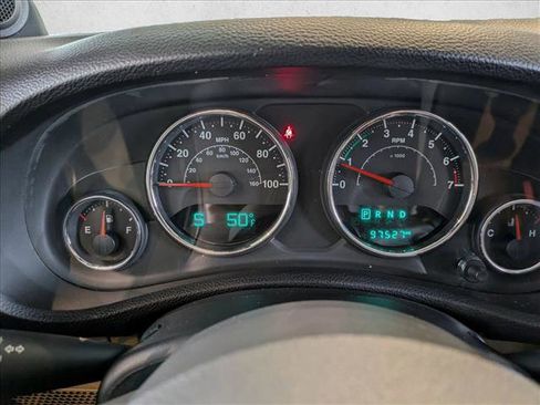 Used 2014 Jeep Wrangler Unlimited Rubicon w/ Connectivity Group image 11