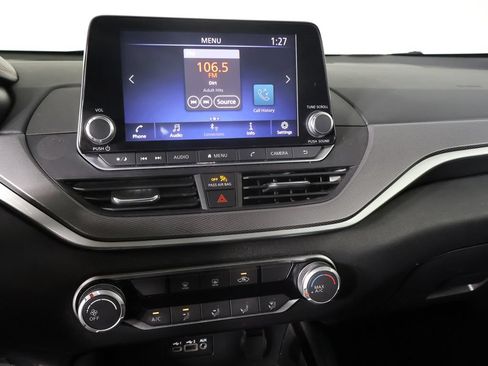 Used 2024 Nissan Altima 2.5 SR FWD image 39