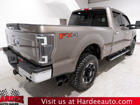 Used 2018 Ford F250 XLT w/ XLT Premium Package AWD/4WD image 5