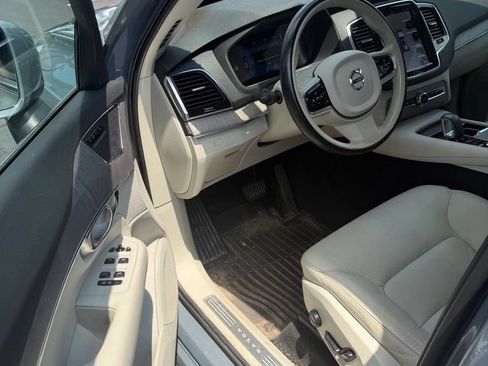 Used 2023 Volvo XC90 B6 Plus w/ Protection Package AWD/4WD image 4
