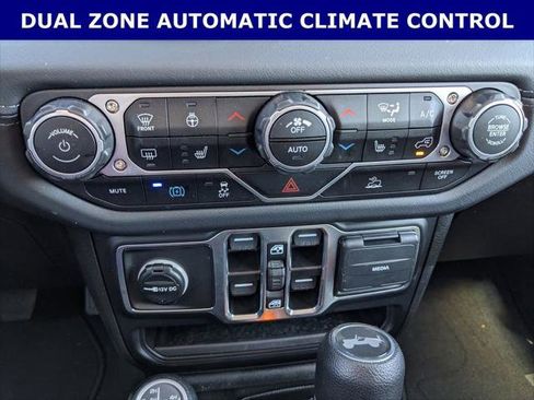 Certified 2025 Jeep Wrangler Unlimited Sahara AWD/4WD image 16