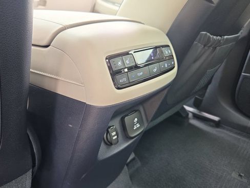 Used 2025 Hyundai Palisade Calligraphy FWD image 15