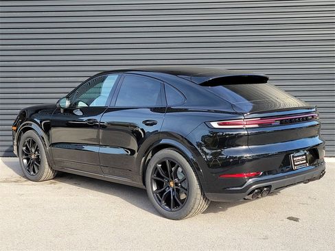 New 2026 Porsche Cayenne Coupe image 3