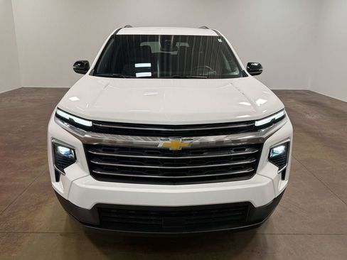 Used 2026 Chevrolet Traverse LT AWD/4WD image 40