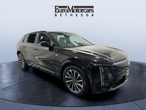 Used 2025 Cadillac Lyriq Sport w/ LPO, Floor Liner Package AWD/4WD image 7