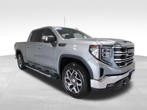 Used 2025 GMC Sierra 1500 SLT w/ SLT Premium Plus Package AWD/4WD image 6