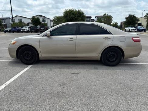 Used 2008 Toyota Camry XLE FWD image 2