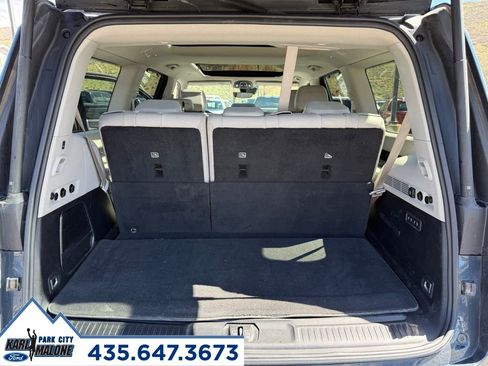 Used 2023 Jeep Wagoneer Series III w/ Premium Group I AWD/4WD image 37