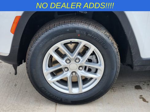 New 2025 Jeep Grand Cherokee L Laredo w/ Trailer Tow Package image 11